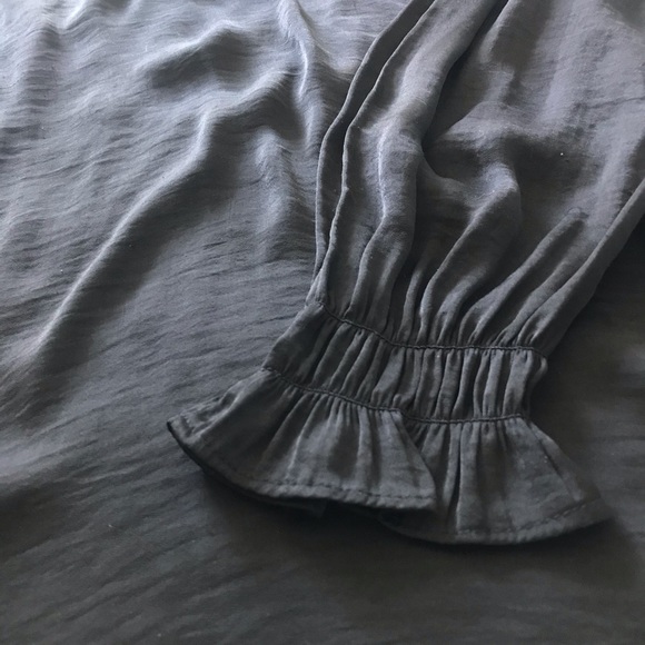 Black cold shoulder blouse - Picture 6 of 6